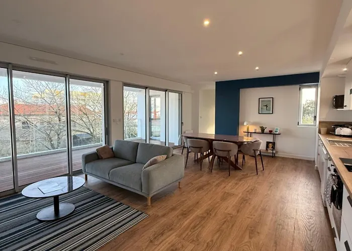 Апартаменти Avec Terrasse - Proche Et Centre