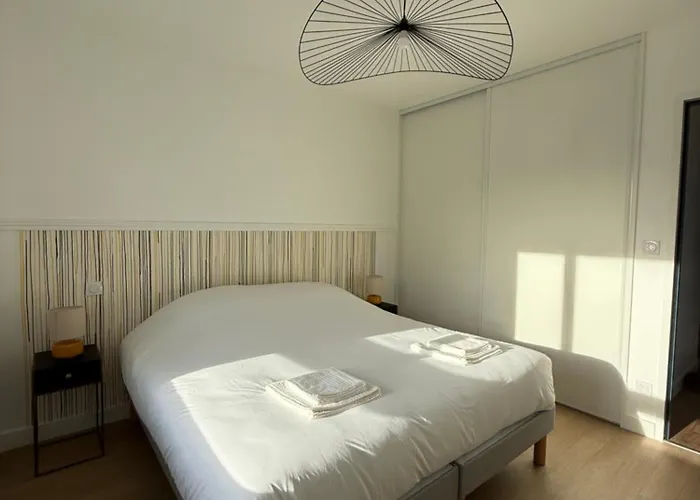 Апартаменти Avec Terrasse - Proche Et Centre