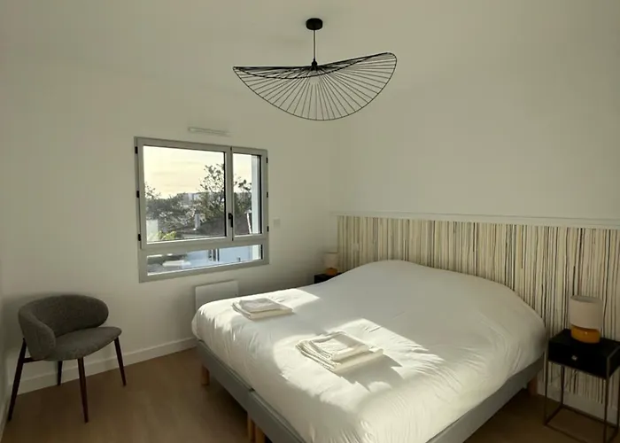 Апартаменти Avec Terrasse - Proche Et Centre